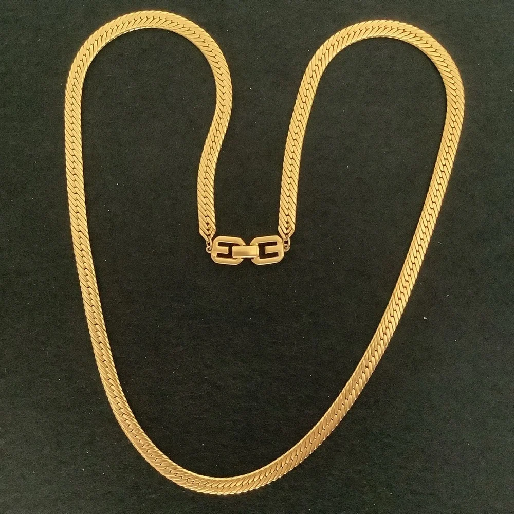 Vintage Givenchy gold tone necklace._5